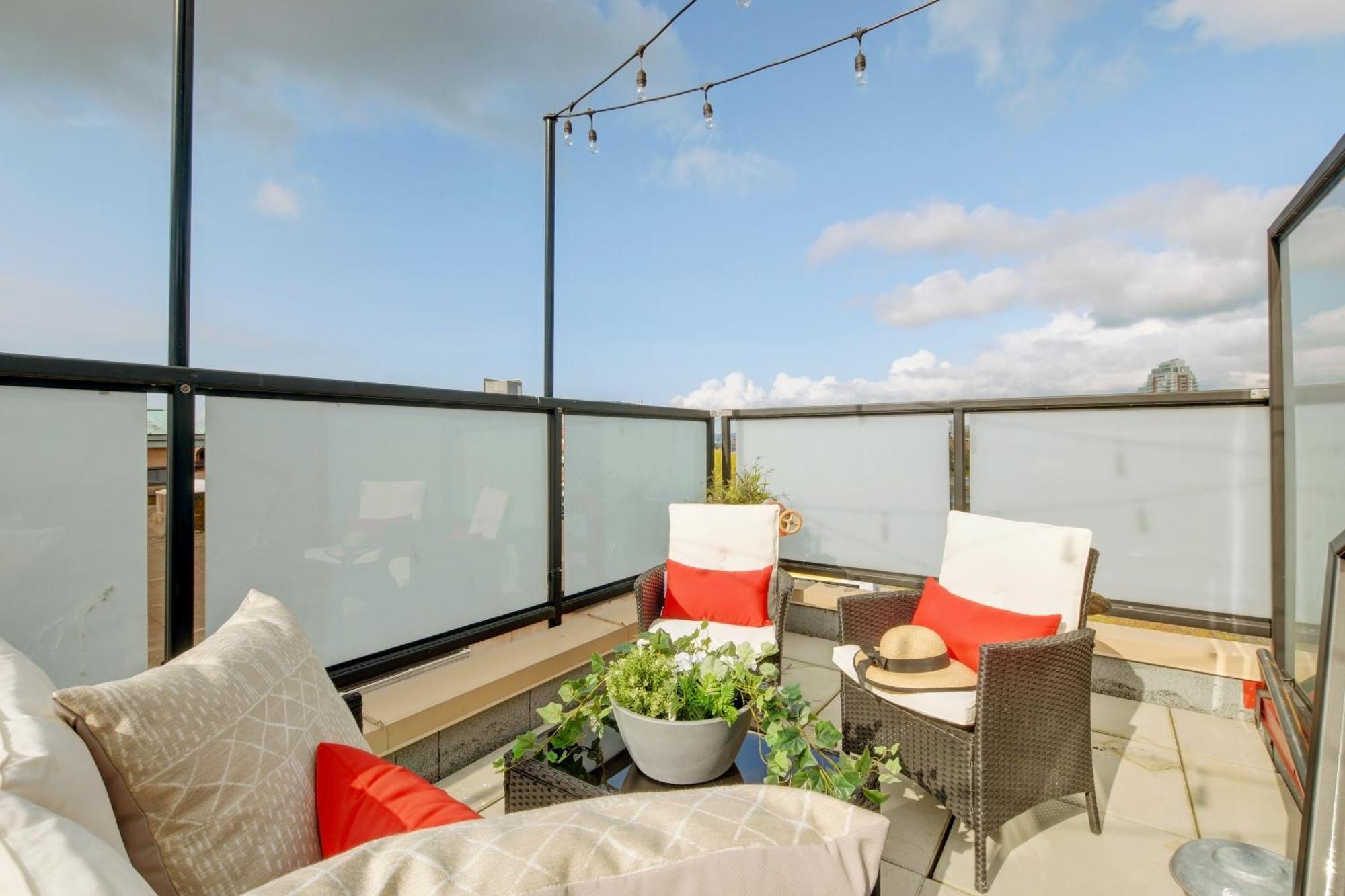Victoria'S Parliamentary Suite With Private Rooftop Patio & Harbour View Экстерьер фото